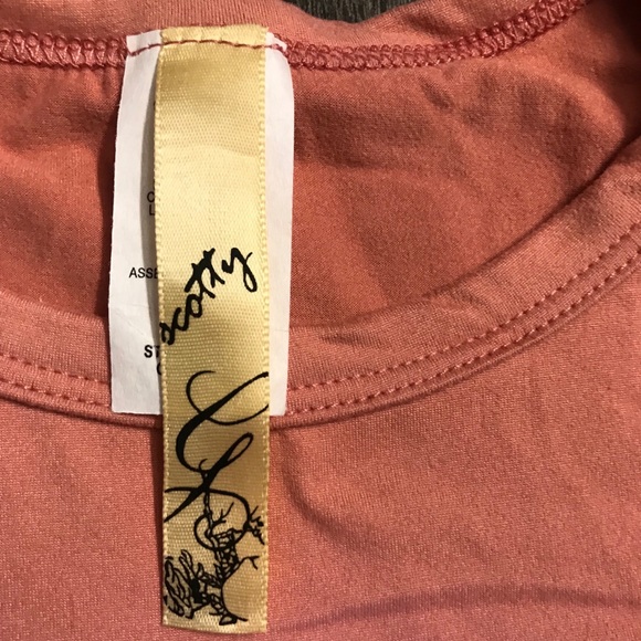 Mauve Cold Shoulder Top with Bell Sleeves small - Picture 6 of 8